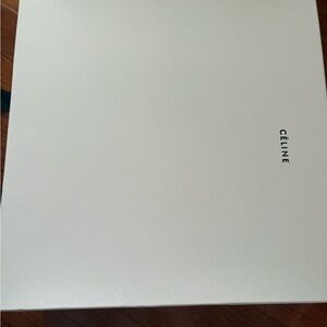 CÉLINE White Box